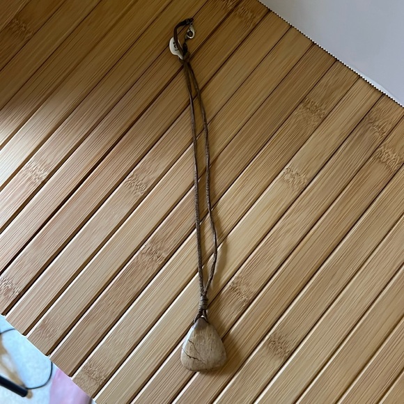 Natural stone pendant necklace with leather cording. - Picture 2 of 5